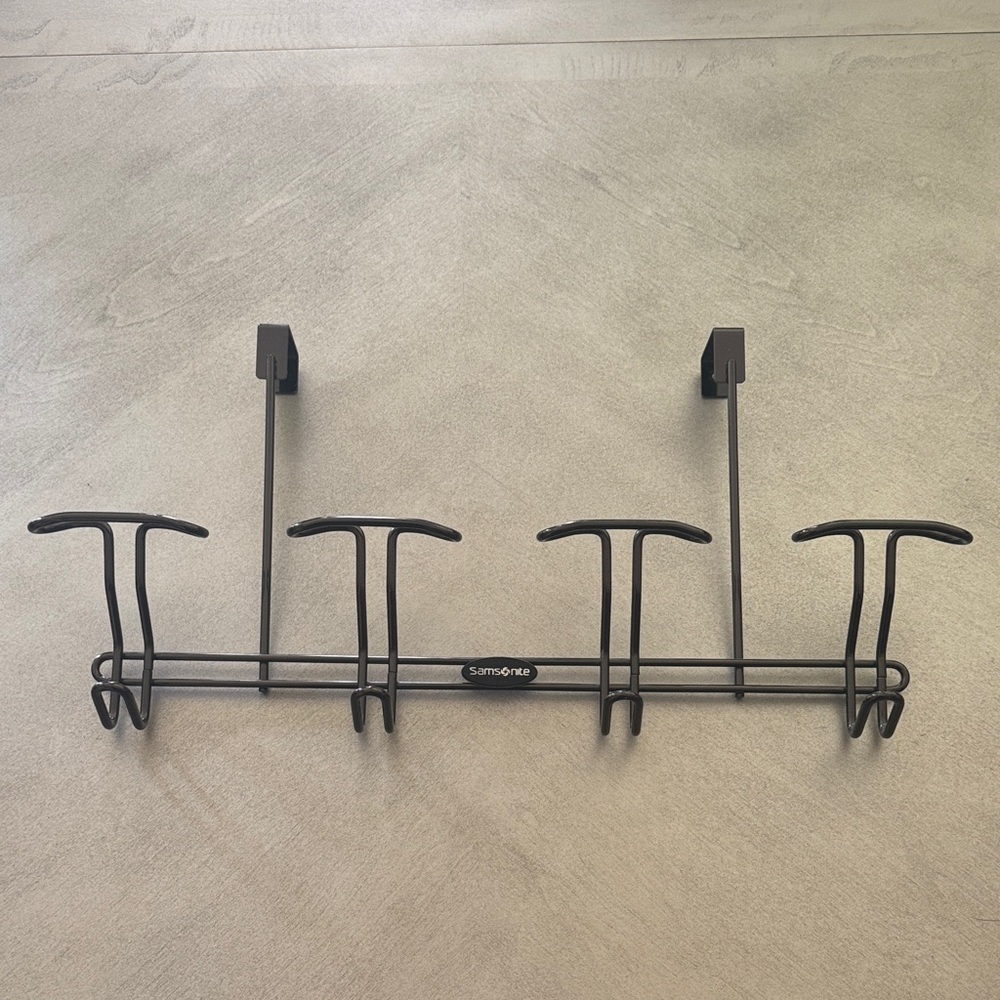 Samsonite Elegant Black Wall Hooks